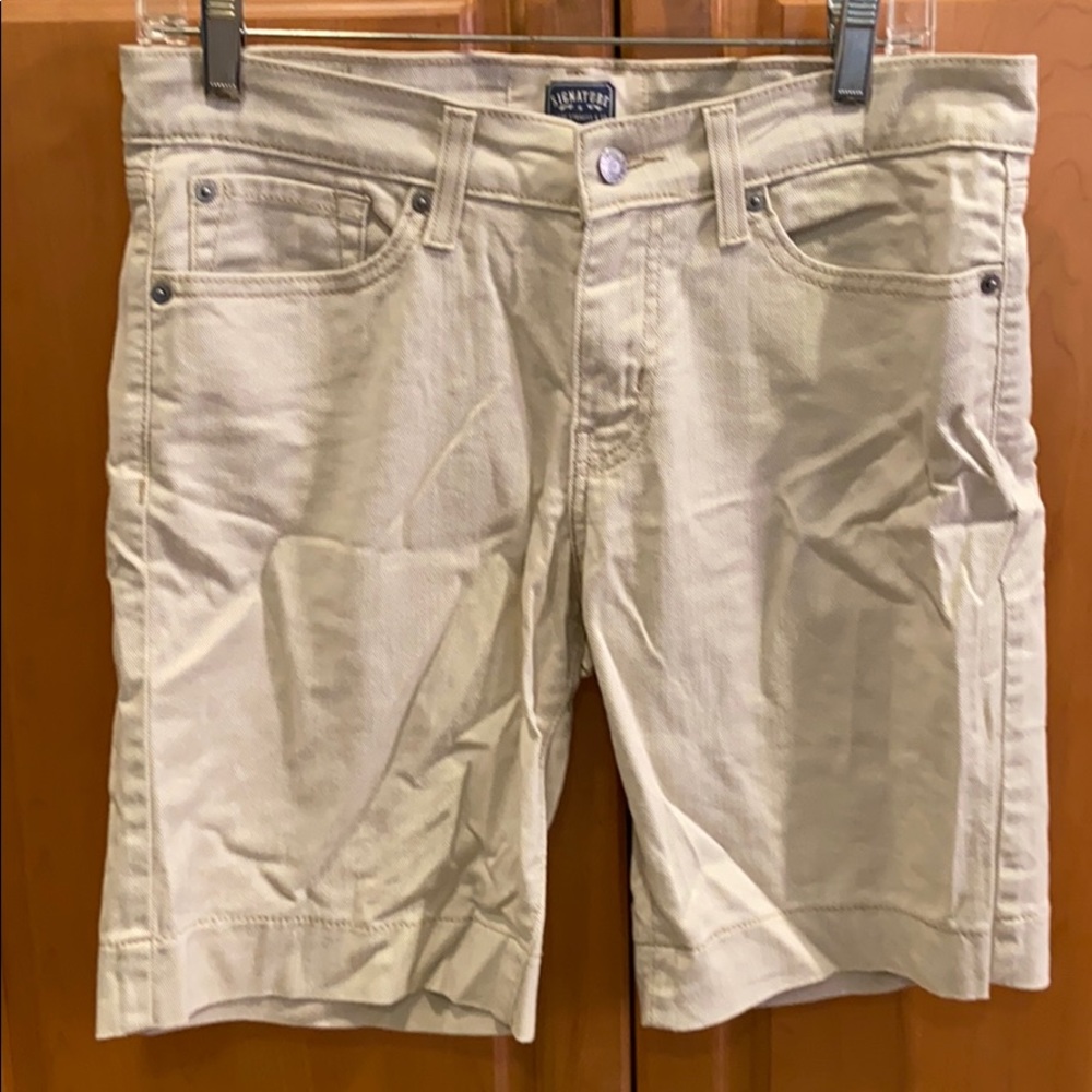 Levi’s shorts size 10
